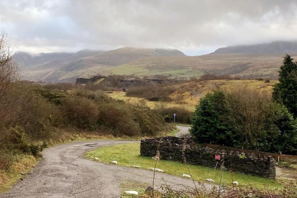 Welsh Holiday Home Sleeps 5 Close To Beaches & Mountains Nantlle Dış mekan fotoğraf