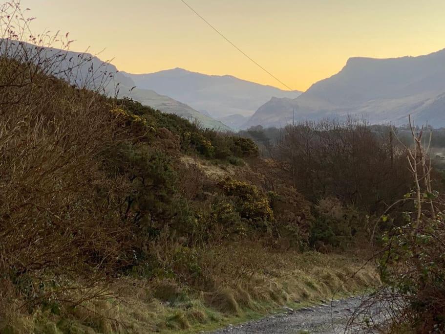Welsh Holiday Home Sleeps 5 Close To Beaches & Mountains Nantlle Dış mekan fotoğraf